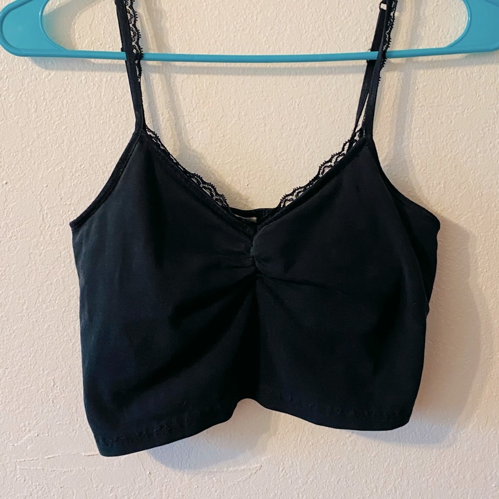 Black spaghetti strap crop top
